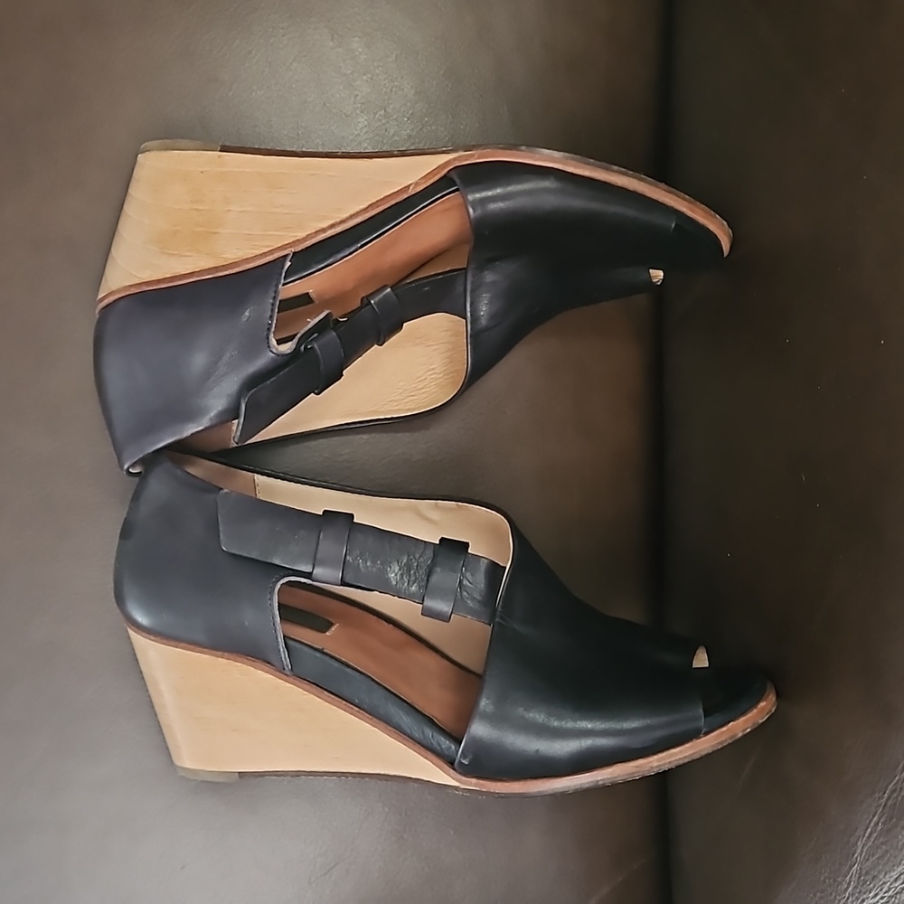 Neosens European Premium Leather Slip On Women's Shoe Sandal